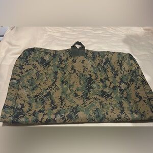 Military Style Garment Bag. Brand New, Pet Free Home, Ships Same Day